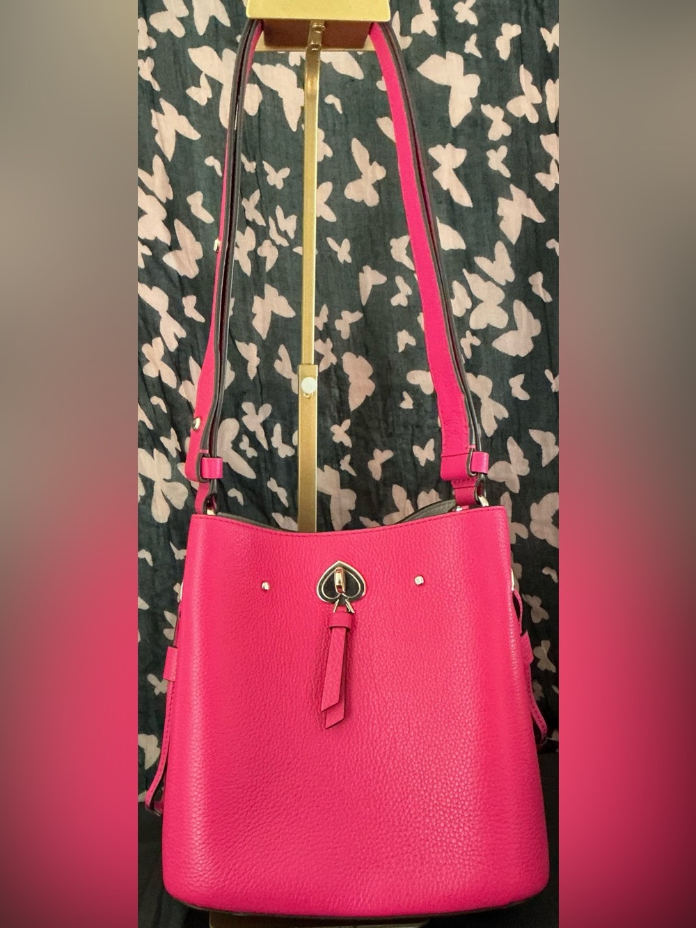 kate spade Marti Small Bucket
Crossbody Bag